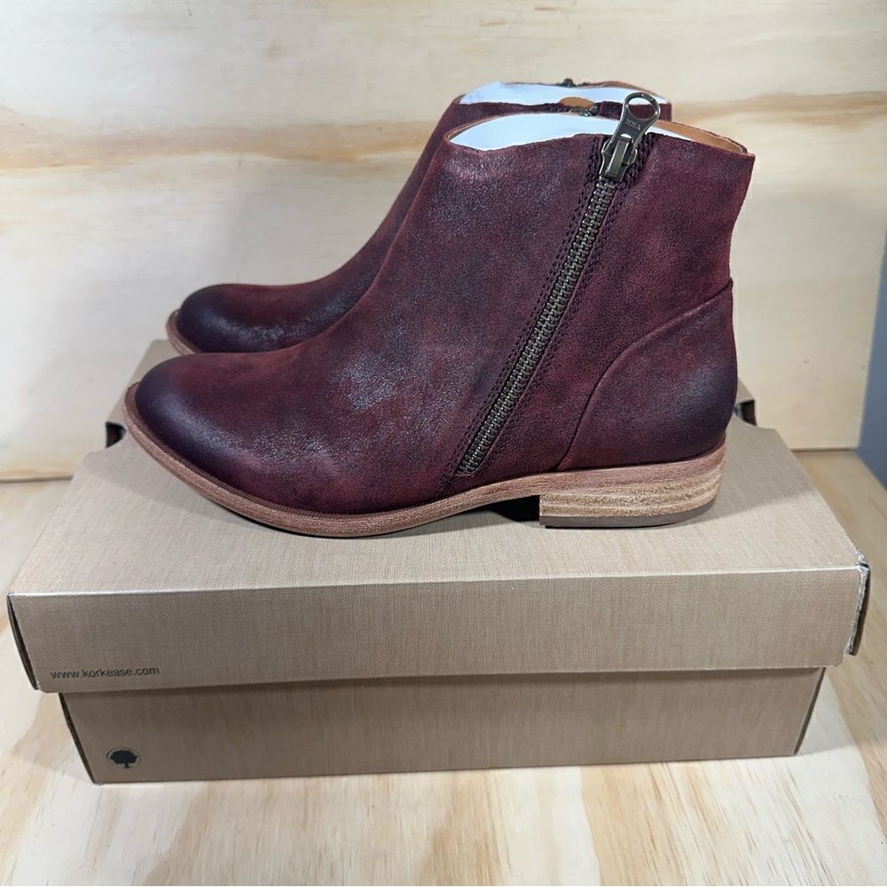 Kork Ease Riley  Distressed Ankle Boots Women’s Size 6.5 New